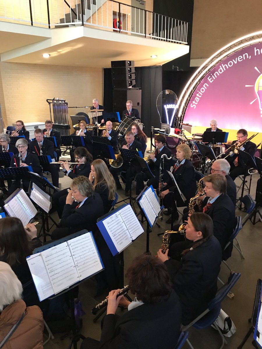 StationEhv tweet media