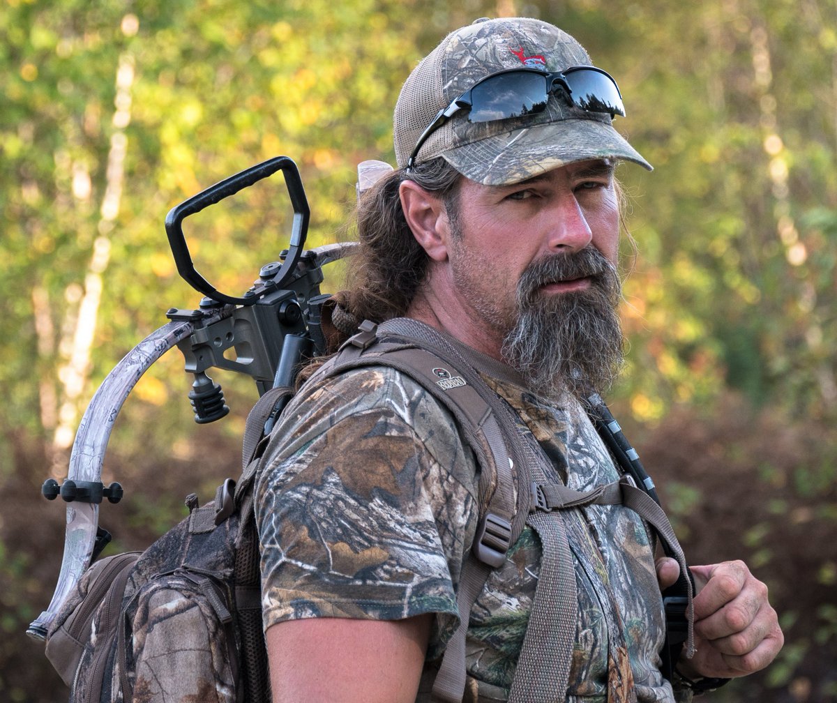 TrueCalling11's tweet photo. True Calling first show of the season is April 2 #Wildtv, #Canadahunts #Browningarms #scorpionoptics #excalibur #dieamazing #lakehuronrodandgun Share with all your hunting friends Thank you https://t.co/wV56kDFezw