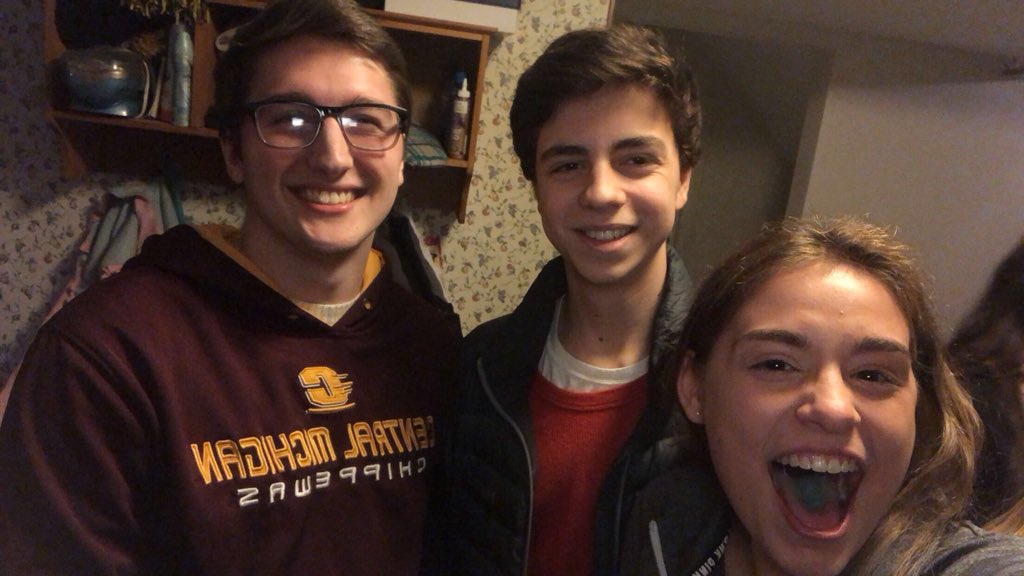 ryanlopp's tweet image. Happy birthday @rebeccakruliski !! 😂😂 hope today’s been great