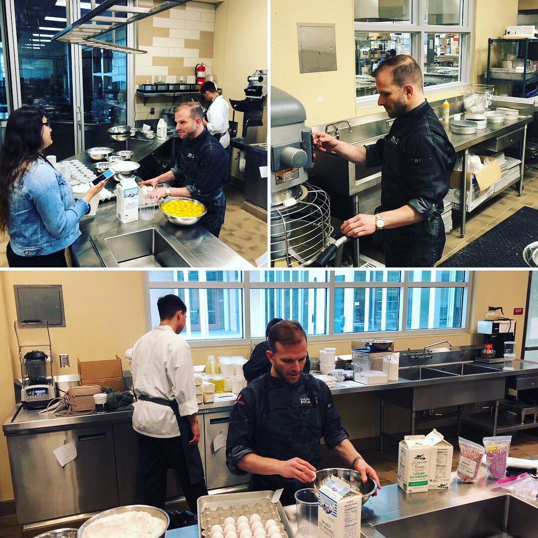 desertwebber's tweet photo. Great day in #BlackhawkKitchen! Played host to @zac_young. Two #LQPride seniors worked with him the entire time!! 

@lqhawkview will have an article to share later!! @palmspringslifemagazine 
@PDFoodWine 
#pdfw #palmspringslife 
#workbasedlearning 
#dsusdcte https://t.co/AEPS9aVyNt