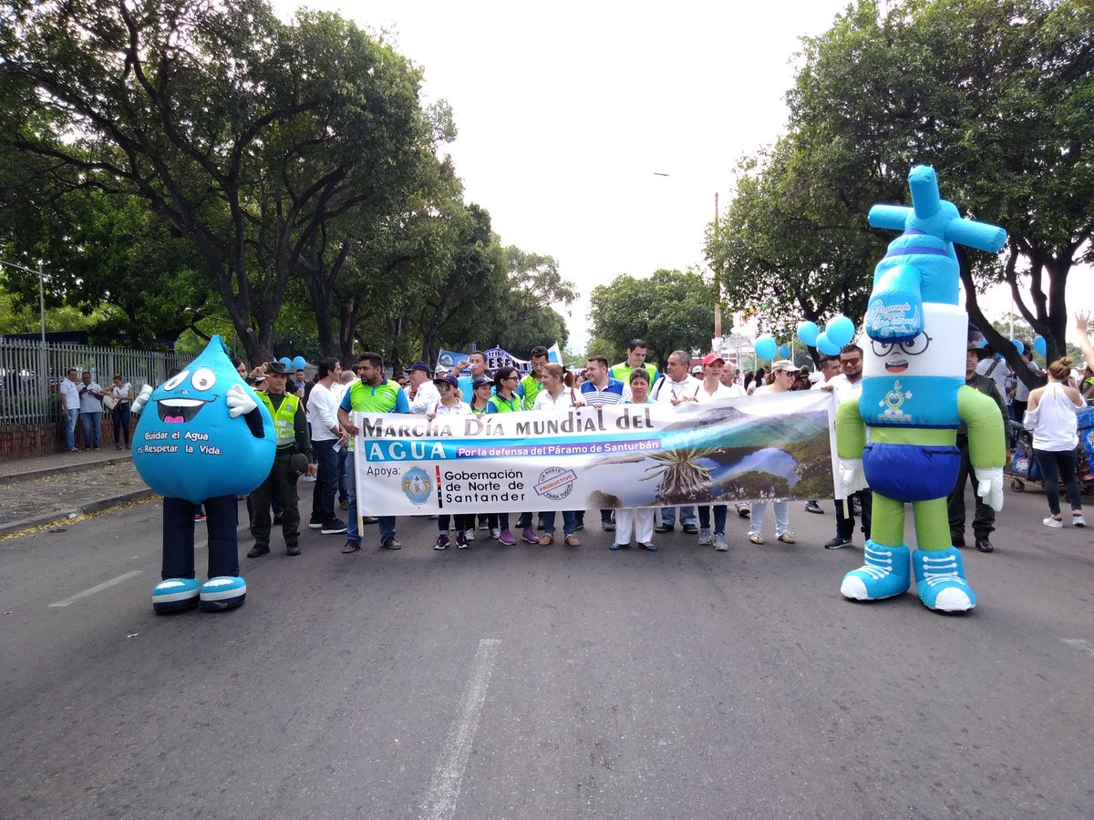 Concejocta's tweet photo. #AEstaHora colaboradores del @Concejocta participan en la marcha del #DiaMundialdelAgua https://t.co/qNrpCN89Dl