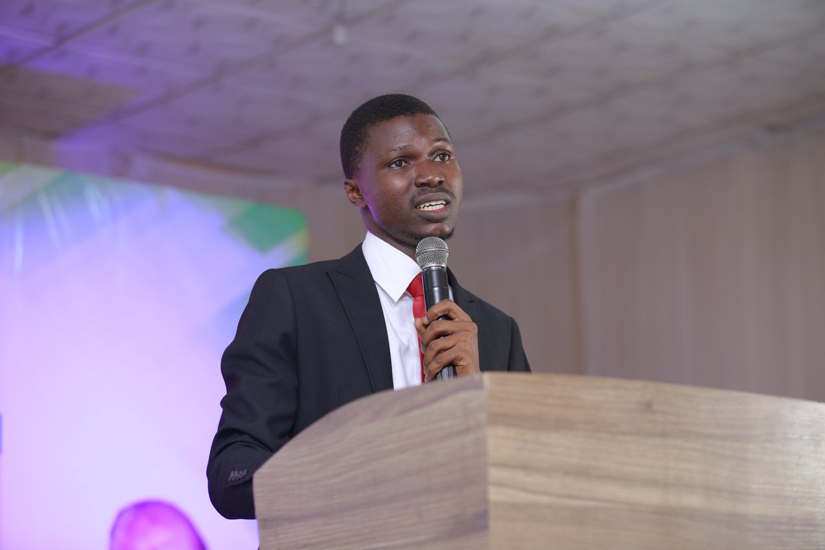 exportnggoods's tweet photo. Mr Alfred Akinlalu presenting at Moringa Export Launch. https://t.co/fcpaHQH5WE