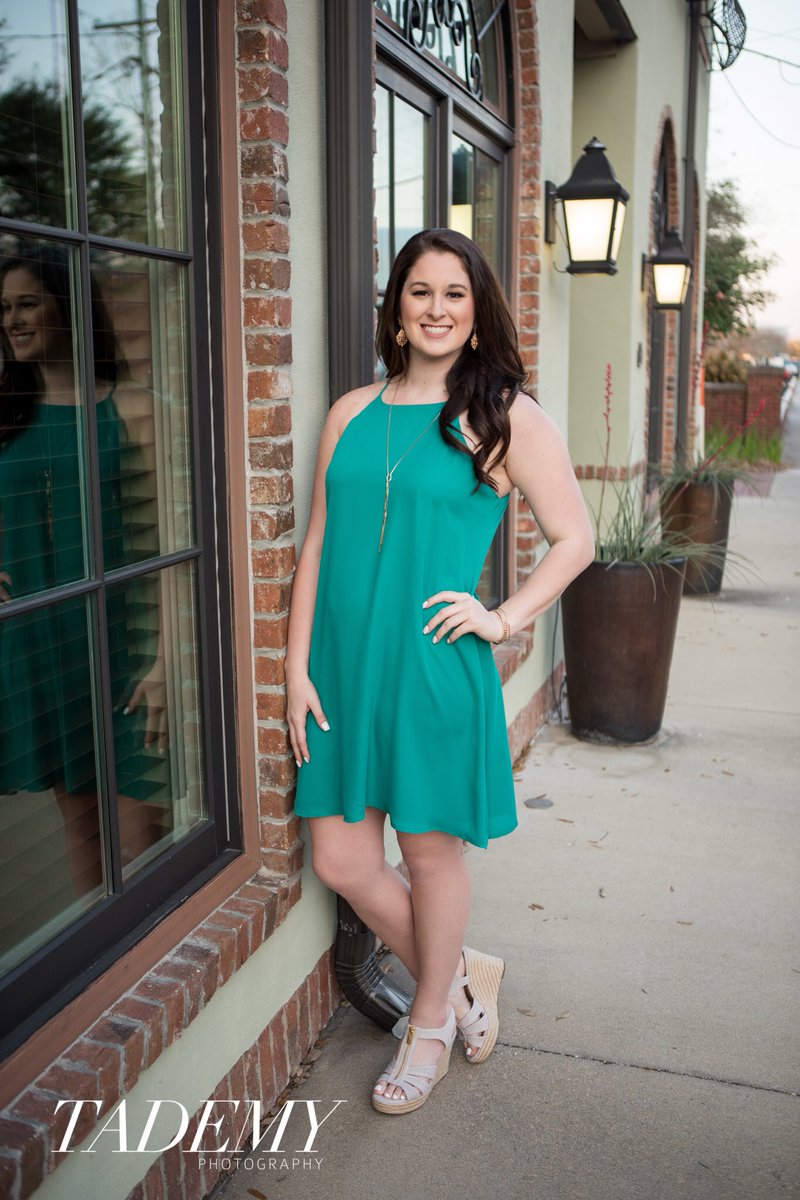 danidonovann's tweet photo. Being a senior is fun c/o 18💁🏻‍♀️ https://t.co/izSCNzBV6a