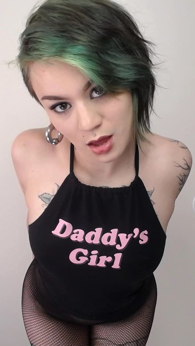 Pics like this kind of made me wish I had no arms but then I couldn't fist myself so https://t.co/2T<a href="/tag/femdom"class="tags"><span>#femdom</span></a>