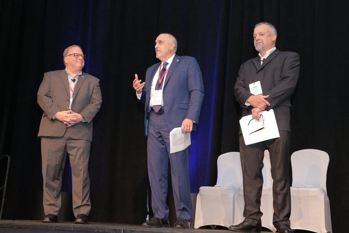 nafemhq's tweet photo. Opening remarks by CFESA and FEDA presidents – and our very own, Kevin Fink. #ESIS2018 https://t.co/ktwx2bNn9o
