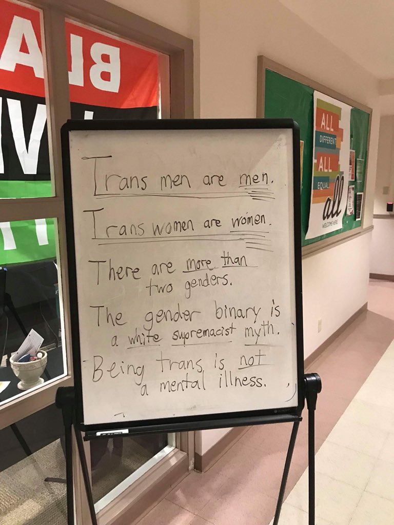 Republican_101's tweet image. Post Shapiro on Campus photo... Letting you know ladies and gentlemen (there’s only two) that just because someone disagrees with you doesn’t make them a white supremacist! @benshapiro @yaf #FreeSpeech #LGBTExcellence #CollegeReform