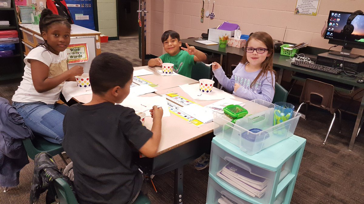 MrsG42010394's tweet photo. Mrs. Gordon's class enjoying their class incentive - filling the marble jar w/all the compliments in the hallway of being kind, safe or responsible. They used their expository skills, writing &amp; communicating how to make sundaes #drive4purpose @HumbleISD_HE https://t.co/AbSH5WF5o8