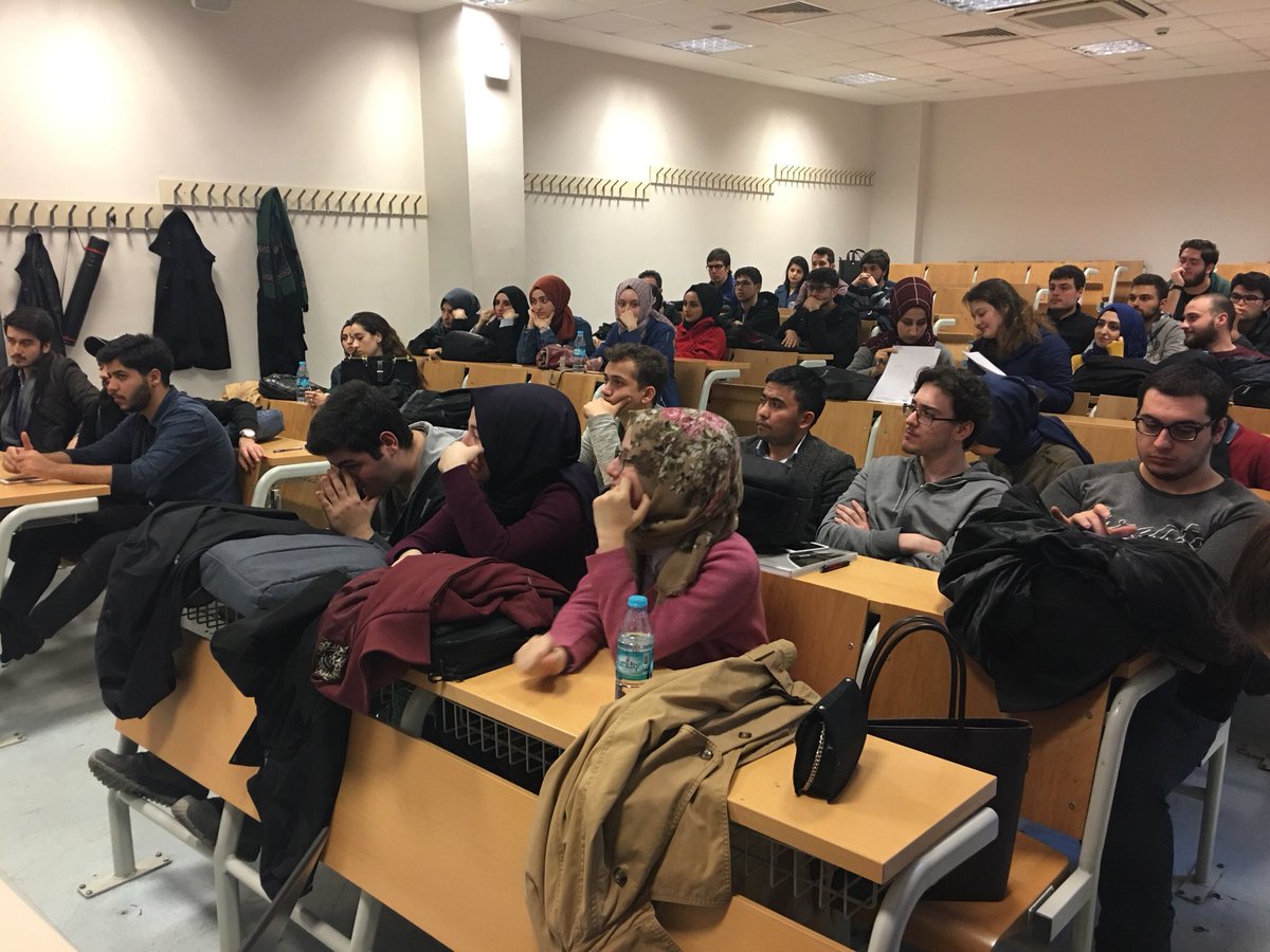 Fsmvusks's tweet photo. Üniversitemiz IEEE Kulübü ilk kulüp toplantısını Haliç Yerleşkesi A 102 nolu sınıfta gerçekleştirdi. https://t.co/FEDxmDHOUg