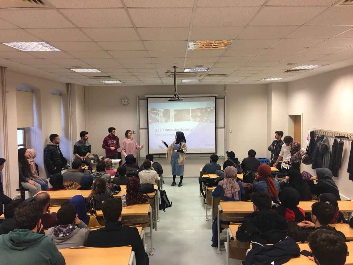 Üniversitemiz IEEE Kulübü ilk kulüp toplantısını Haliç Yerleşkesi A 102 nolu sınıfta gerçekleştirdi.