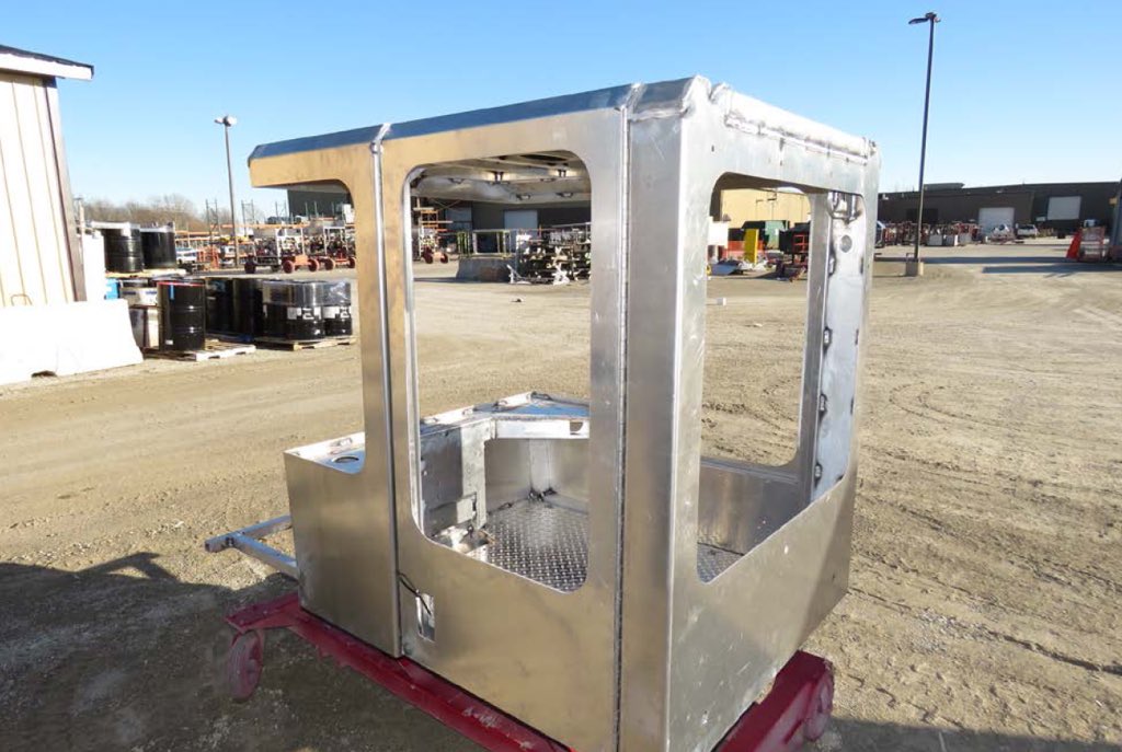 PFDTonySneidar's tweet image. First look at new @PierceMfg #tillerladder #firetruck in production for @PhillyFireDept - #PFDLogistics @PhillyMayor