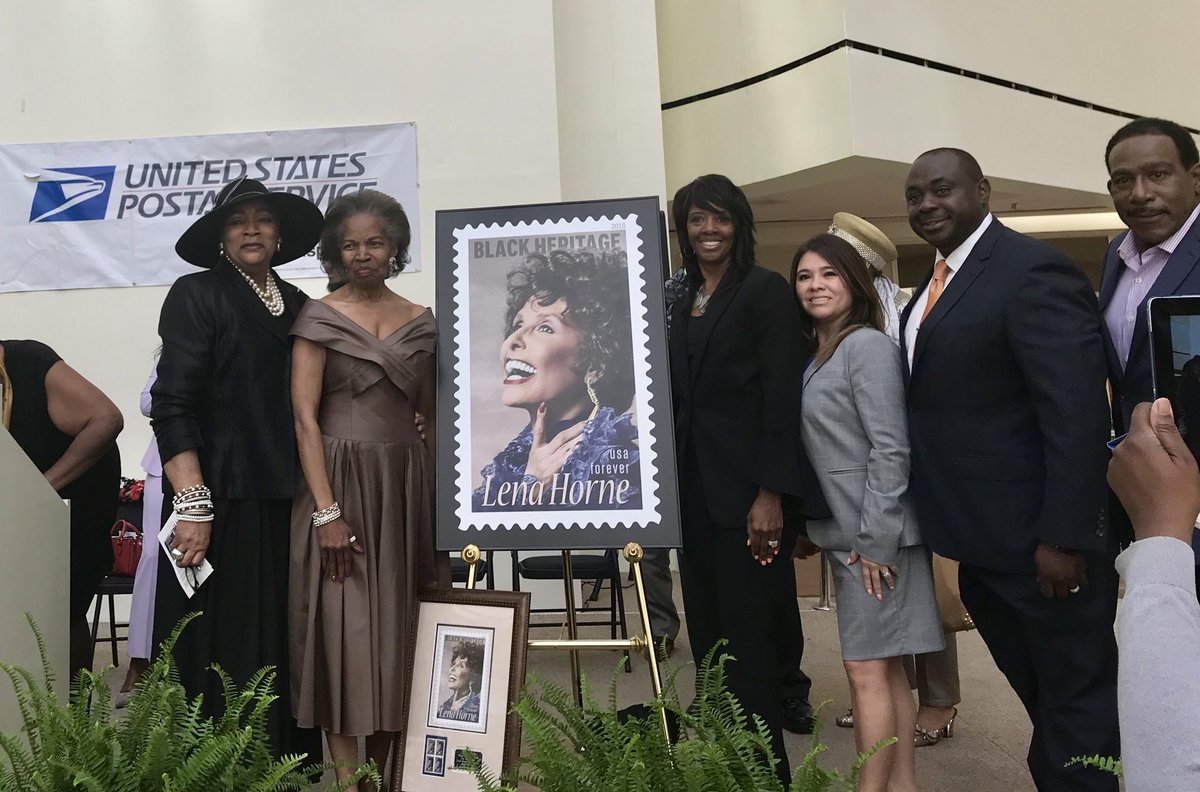 BarberTwana1's tweet photo. Great event today! #LenaHorneForeverStamp #DallasPO #USPS #StampDedication https://t.co/UxkTQ9B6s0