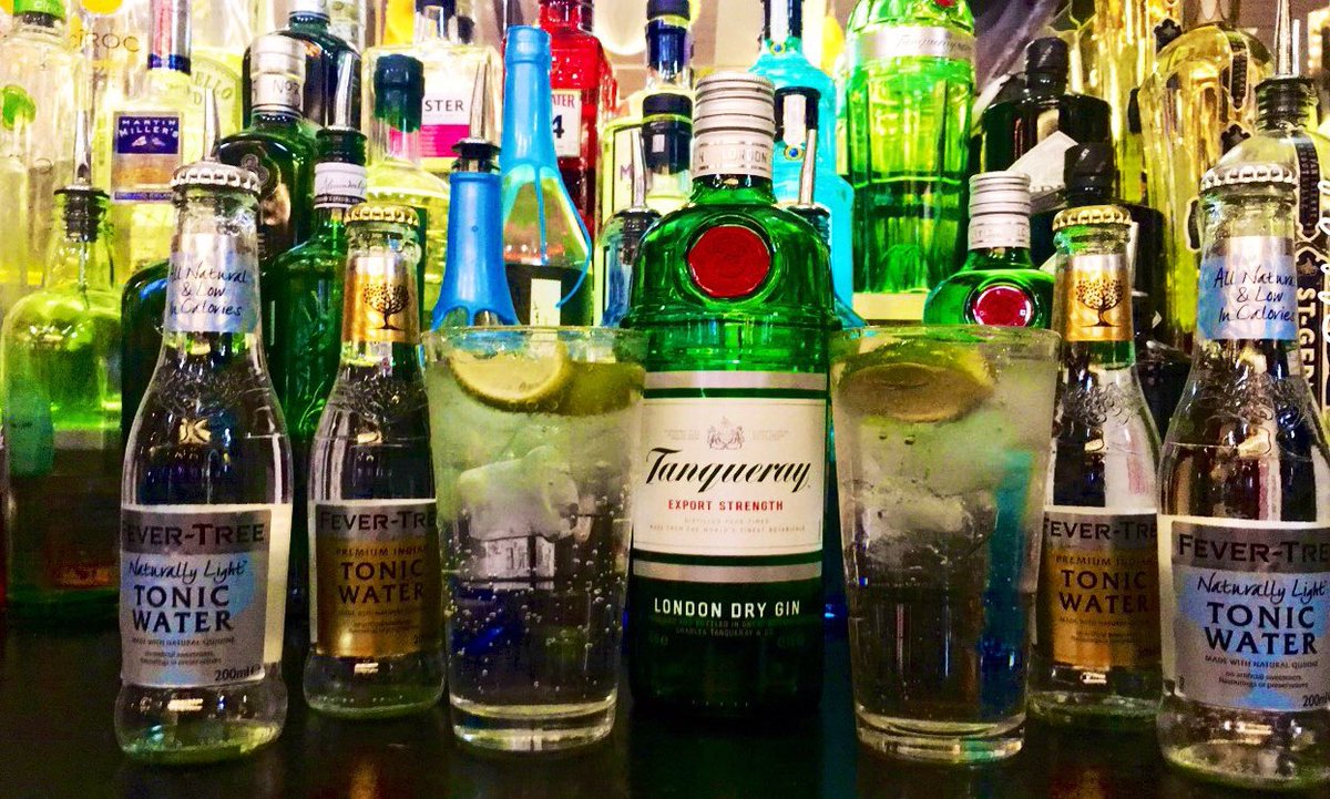 Slug_Newbury's tweet photo. Love gin? Wish you could get 2 for the price of 1? Well... you can tonight! It’s #TanquerayThursday at @slug_newbury! That’s 2 @tanqueraygin &amp; @fevertreemixers Tonics for the price of 1! #gettogether #thirstythursday #weekendwarmup #dealoftheday https://t.co/F68frTRbhg