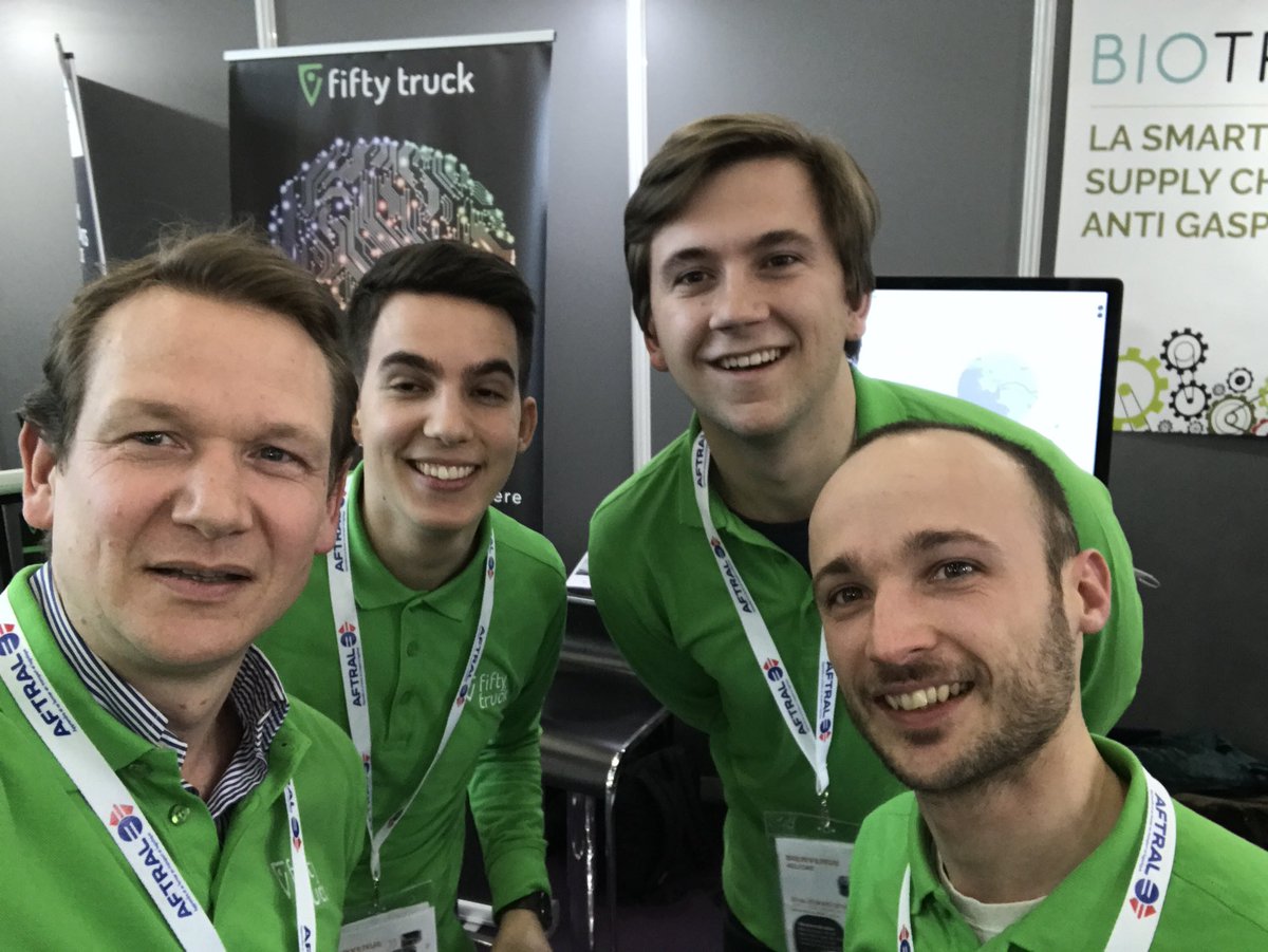 Jour 3 - toujours sur le pont :) De nombreuses et très belles rencontres, beaucoup d’enthousiasme autour de <a href="/fifty_truck/">fifty truck</a>. On est sur les rotules mais super excités pour la suite ! #SITL2018 #skyisthelimit et mention spéciale aux pensées reçus des copains ;)