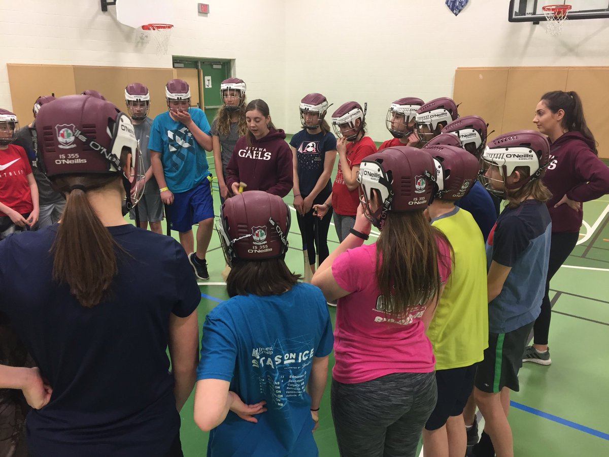 MmeDougherty's tweet photo. Our grade 7s and 8s learning Gaelic Hurling @OttawaGaels @HCentennialPS @OCDSB Thank you @Colleen_mcveigh @niamhmorgan_ https://t.co/sO6DMzOI5y