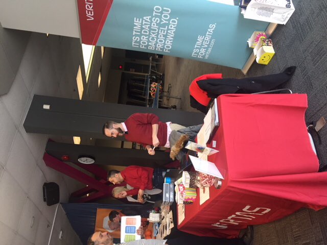 Marigelle_Malap's tweet image. Stop by to see Nathalie Bourdeau and Phillip Knight at the #Insight Montreal Solutions Forum to learn more about multi-cloud data protection! #TransformYourBiz #360DataMgmt