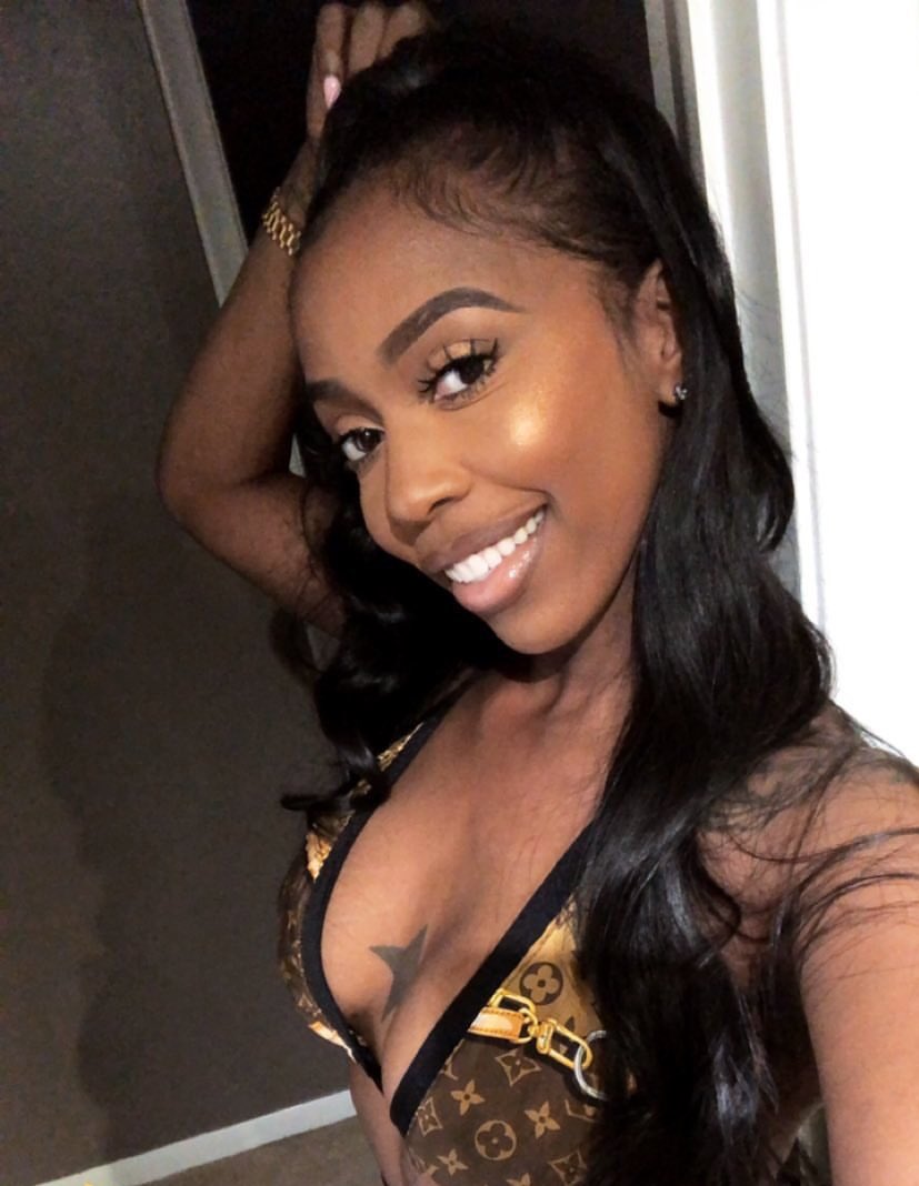 kashdoll's tweet photo. Y’all think I’m pretty? https://t.co/xDyWSZkNJW