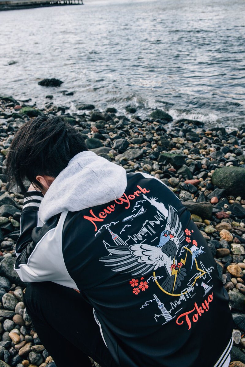staplepigeon's tweet photo. We are launching a GIVEAWAY CONTEST for a free collaborative Staple X Denim by Vanquish X Fragment Souvenir Jacket. Retweet and reply with your size to be entered for a chance to win. Contest ends 3/30. #FlockWithUs https://t.co/NmQab9ULss