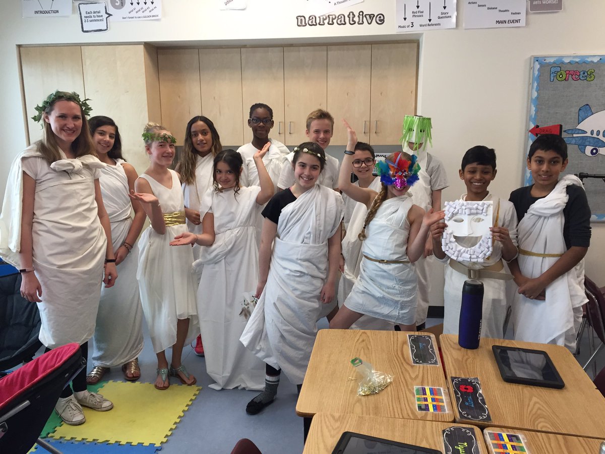 MissTLavender's tweet photo. 6L Greek gods and goddesses @RCElementary #WeAreRundle #Getyourgreekon #Togaparty https://t.co/ENacRX9KGZ