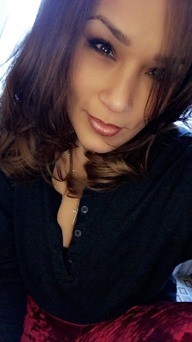 KS1075's tweet photo. Hey! @Toshamakia has $1,000 every hour, your Grandoozy info, 17 Songs in a row & more! #MidDayTakeOver #NonStopAtNoonRewind https://t.co/MdxcVsL8Hc