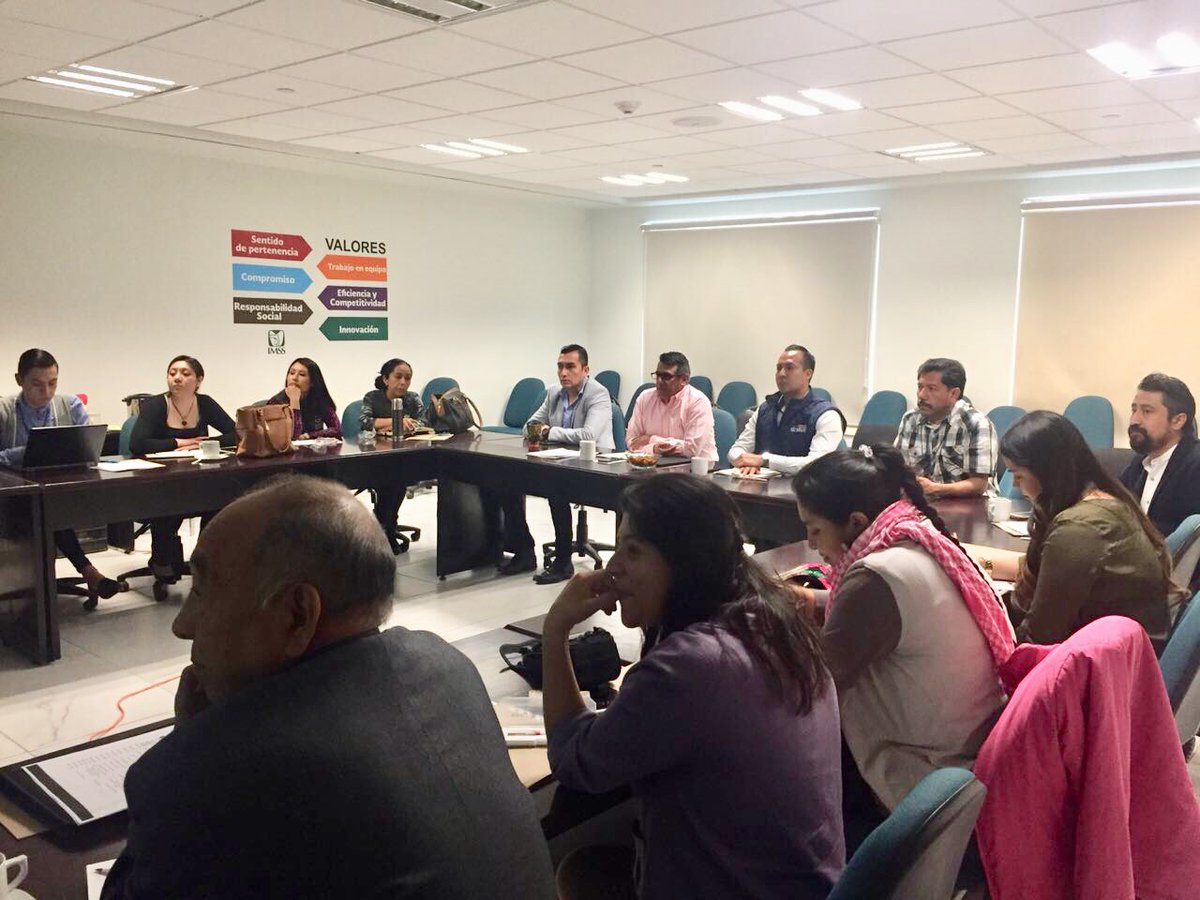 edw_bv86's tweet photo. Iniciando actividades de la 3a Reunión Ordinaria del CEVE con las instituciones del sector salud. Abordando el tema de Tuberculosis, sin duda un reto prioritario en salud pública.
@Salud_Hidalgo @LolitaOsorio_ @tiapreferida @SSH_Escamilla https://t.co/r1Ds6oOXfz