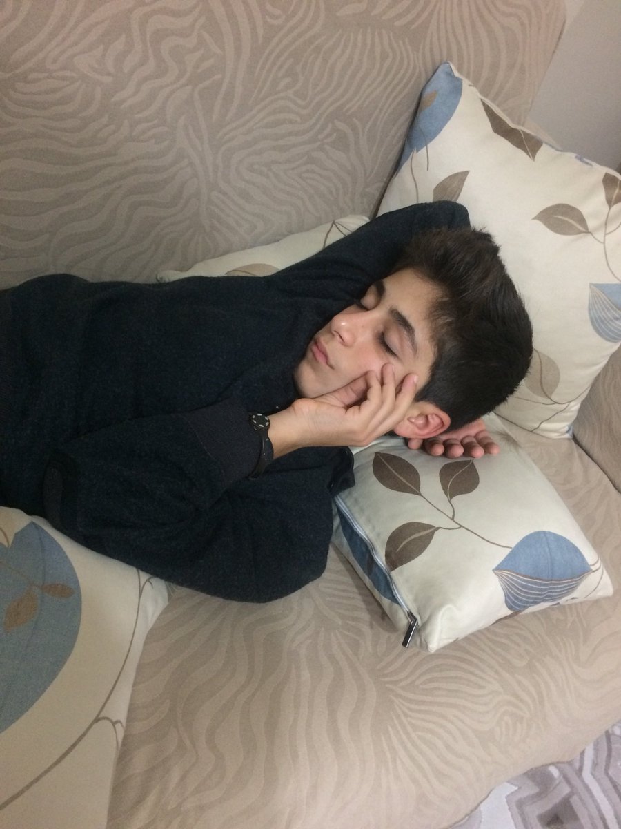 Bu nasıl uyuma şeklidir beyfendiğğ