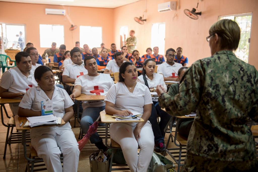 USNavy's tweet photo. #USNavy @southcomwatch @NAVSOUS4THFLT is currently in #Honduras conducting #ContinuingPromise2018, helping provide humanitarian assistance, training engagements, and medical, dental, and veterinary support to Central and South America. https://t.co/y55pw9WZS9