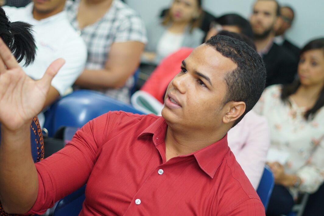 OnapiRD's tweet photo. | HOY |

Desarrollamos la Charla sobre Nombres Comerciales y Marcas, en la Cámara de Comercio y Producción de Santo Domingo (@CamaraSD), dirigida a profesionales de diferentes áreas e impartida por nuestros colaboradores @EdwinRicardoRD y Emely Martínez.

#SomosONAPI
#Formalízate https://t.co/GJxpvazWqL