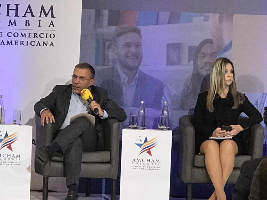 RoyBarreras's tweet photo. Esta es una cámara de comercio. Y  todo comercio implica un respeto por el interlocutor. 
@AmChamCol @WRadioColombia https://t.co/GbuxXLrAzz
