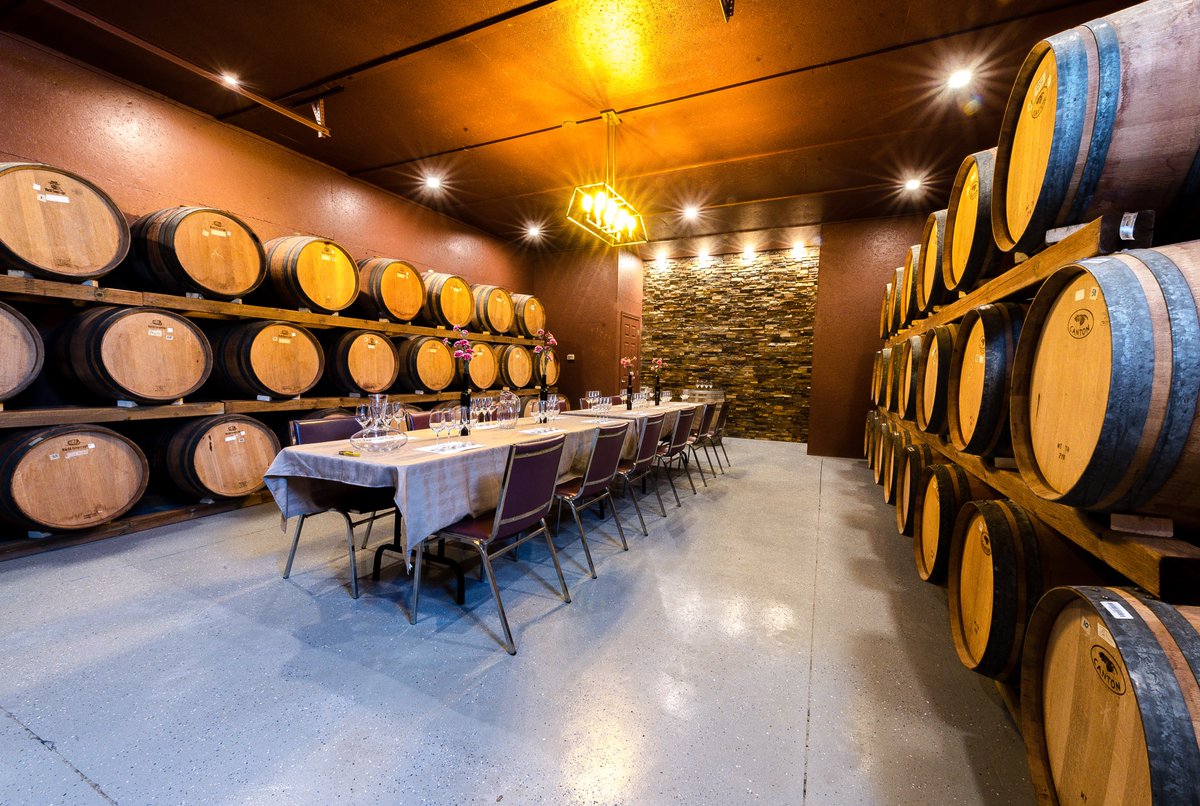 Niagara_DayTour's tweet photo. Spring is around the corner and we are excited to announce a new partnership with Joseph Estates Winery which will become a regular stop on our popular Niagara wine tour. Our first wine tour date for 2018 is April 7 and we are already full for almost the while month of April! https://t.co/vt8HBZx61j