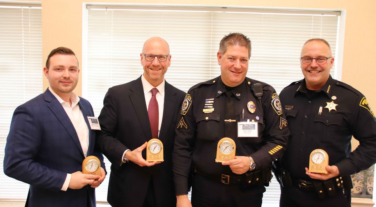 Sheriff_Baxter's tweet photo. Gates Chili Chamber of Commerce
Cyber Security Panel Discussion @GatesPolice @FBIBuffalo https://t.co/wJ04Y05ZKE