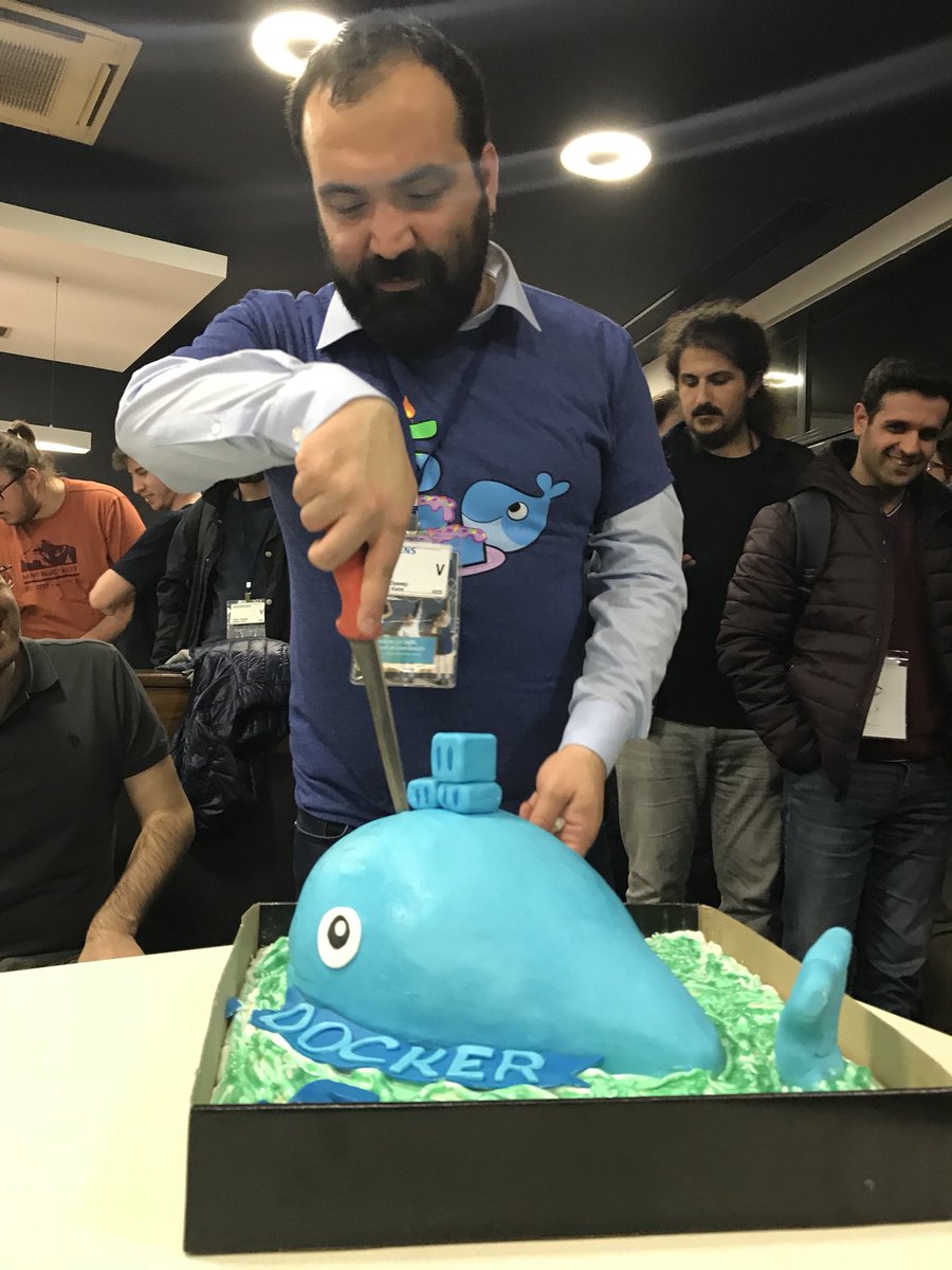 #Docker 5th Birthday 🎂 is over with our great cake cutting ceremony 🍰 <a href="/docker/">Docker</a> #Dockerbday