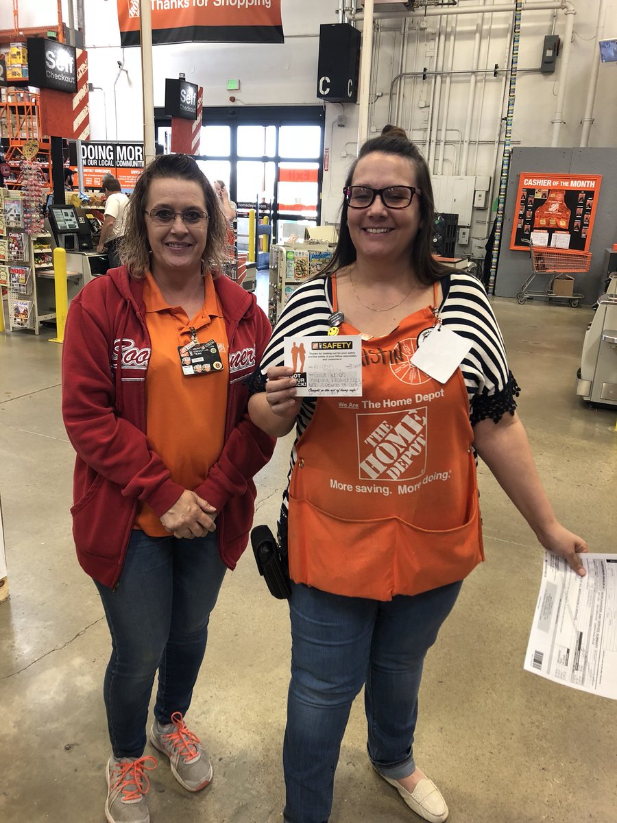 Denise36Jones's tweet photo. Great job on ladder safety @kjbreith safety bravo well deserved!!! Keep up the goood work!!@calebconnellTHD @DJBeckHD @gjcgjcgjcgjc @LewisHom https://t.co/S7kQUCbMa2