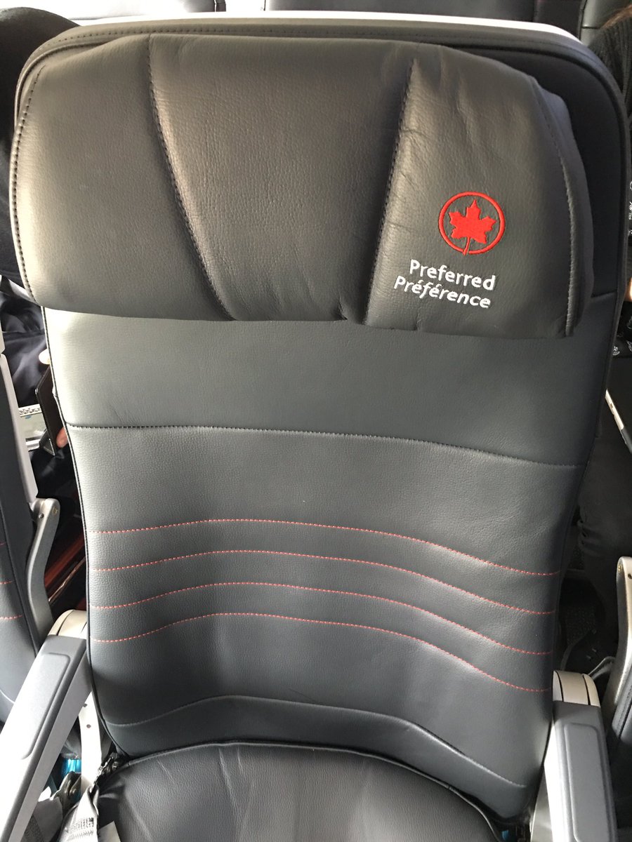 MariaLu_AC's tweet photo. FINALLY get to be onboard our 737-max, this baby is beautiful!!! Loving the new seat with brand new in flight entertainment system with multi language interface! So proud of @AirCanada! #AC113 #YYZ #YVR #FlyTheFlag https://t.co/9VhAWBGbEL
