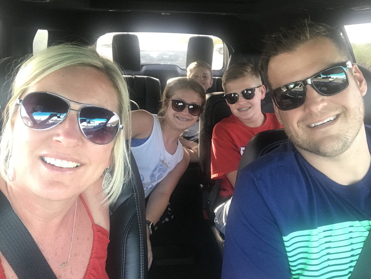 beckyjolsen's tweet photo. Having a great time in sunny AZ!! #2018springbreak @coraole22 https://t.co/W1BWN1WOof