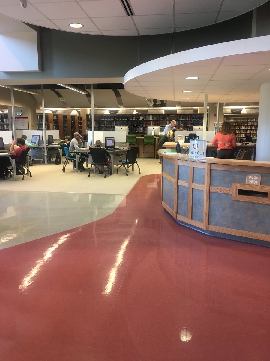 sarastritch's tweet photo. Need help with a paper or research project? Stritch’s library has SO many resources to help you learn new info and write your best possible work. #csubbb203_Spr18 🤓📚 https://t.co/BHaTKXsOk8