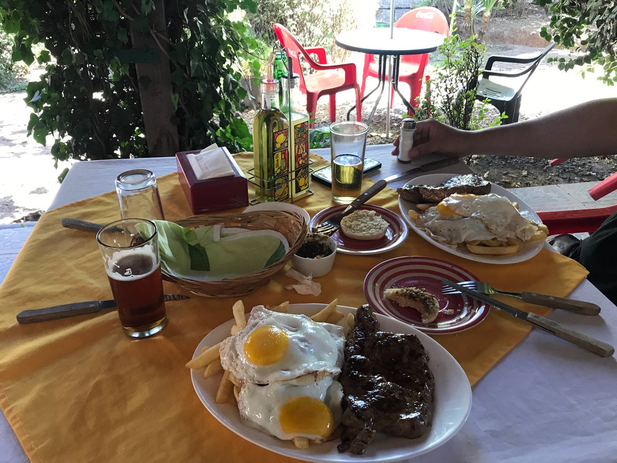 LaserShot_Chile's tweet image. "Buen plato. $8000 lomo a lo pobre" #FoursquareFind @ Restaurant Las Araucarias 4sq.com/2G2s5Rf