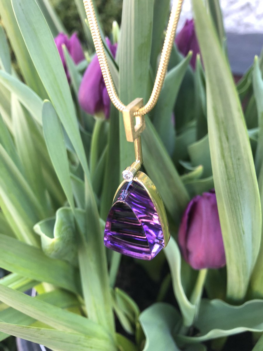 bluegoldsmiths1's tweet photo. you never know what's springing up at blue! #oneofakind #amethyst #18k #828isgreat #arttowear #somethingblue #springhassprung #ispysomethingblue https://t.co/J5eez5DK4Z