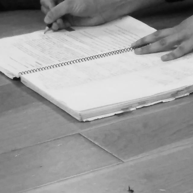 La_Cruda_Cia's tweet photo. Son pocas las páginas que restan para terminar el proceso de montaje de Extinción. #teatro #murcia 24 de mayo en el Teatro Circo de Murcia. https://t.co/JEXnNI5ume https://t.co/QnDCA8cEv3