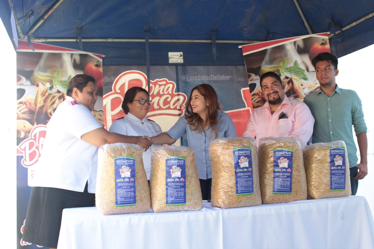 di_granadino's tweet photo. Gracias a Doña Blanca entregamos más de 30 mil libras de fideos a diferentes instituciones un impacto directo para niños y adultos mayores, mas de 10 mil beneficiados #GlobalAlimentos #RSE #Comunication https://t.co/aEmaCpnHTL