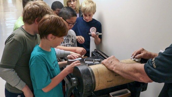 CompassPrinting's tweet image. A printing merit badge and it's old school! 
buff.ly/2pw59CV