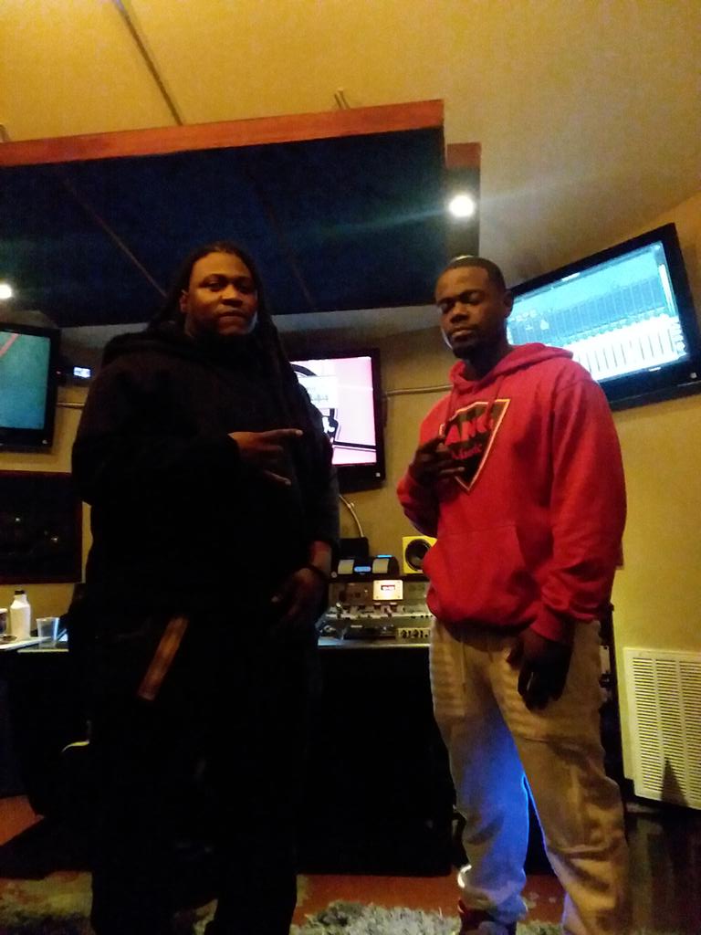 02DaStreetG's tweet photo. @BarronStudios #02 #Djones https://t.co/x8Jl8s2jju