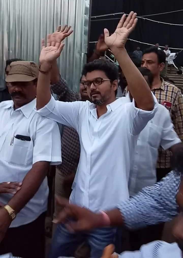 aravindh0709's tweet photo. Thala - Thalapathy dharisanam ๐๐ #Thala #CSK #BackToDen #Thalapathy #Thalapathy62 ๐๐ https://t.co/8YOtVtu28I