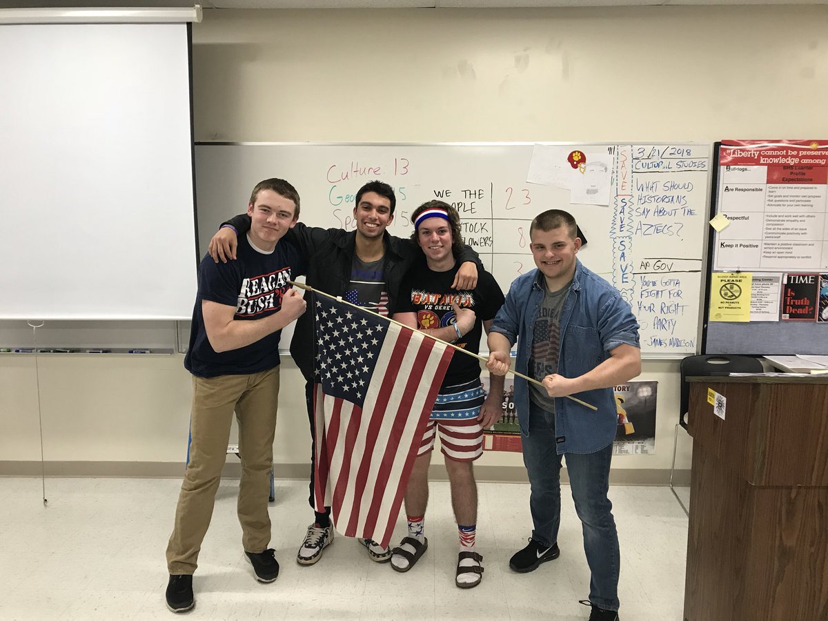 And the winner of the first annual @BataviaRhoKappa trivia night is... Team We The People! USA! USA! 🇺🇸#101alag #rhokappa