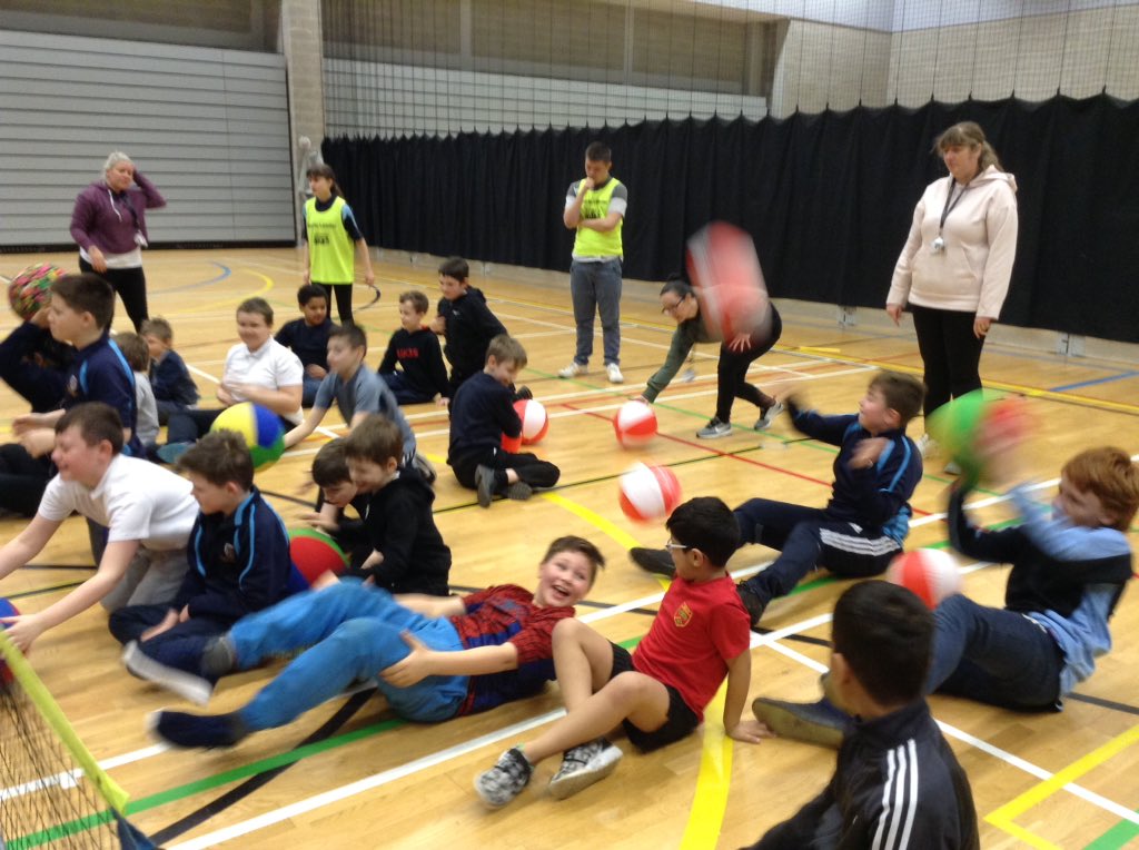 NewsomeHighSPIN's tweet image. All enjoyed the WY sitting volleyball festival at Huddersfield LC today. Fab leaders from @NewsomeHighSch  &amp;amp; Woodley College. #inclusion #projectability @YouthSportTrust