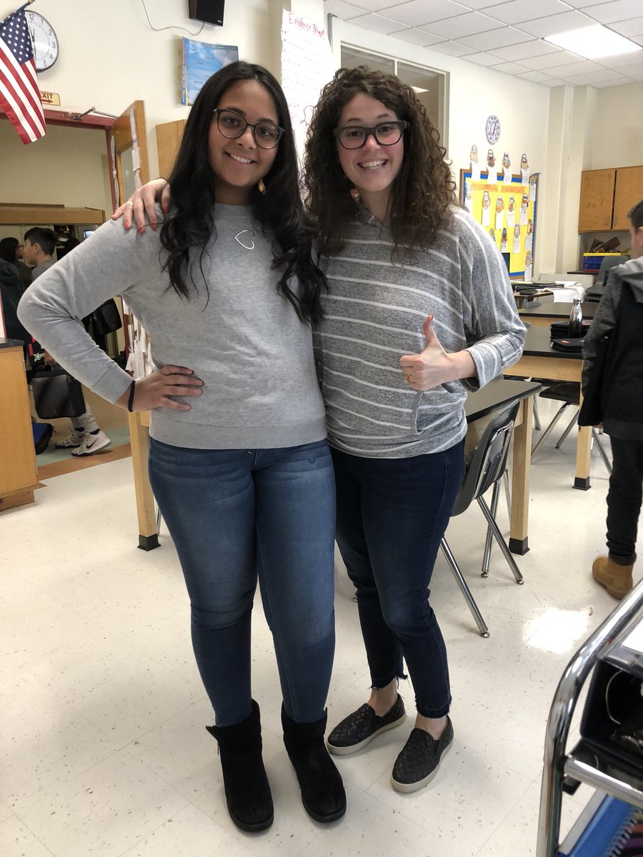 MrsSteinEWSD's tweet image. #Twinning for dress like your teacher day here at @WilletsRoadMS @EastWillistonSD #SPARKweek