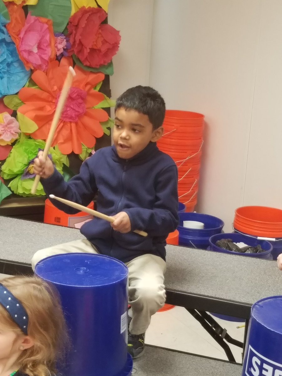 SPEstallions's tweet photo. Music matters!! Kindergarten students are learning about rhythmic patterns. #SPEstrives https://t.co/OPH6PJQgoy