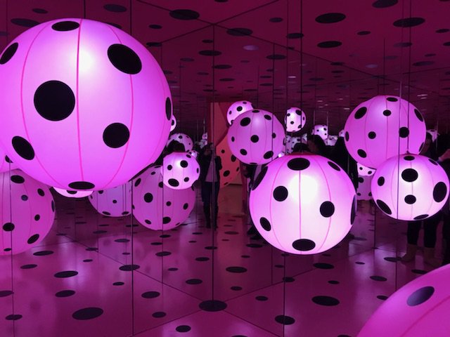 StRobertCHS's tweet photo. First school group in North America to see the Yayoi Kusama exhibition. Only stop in Canada!!! #strobertchs https://t.co/XCwmuXgiRG
