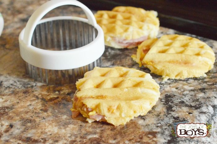 I'm always looking for a quick and different lunch idea for my kids. They will LOVE these! bit.ly/2HvktXv