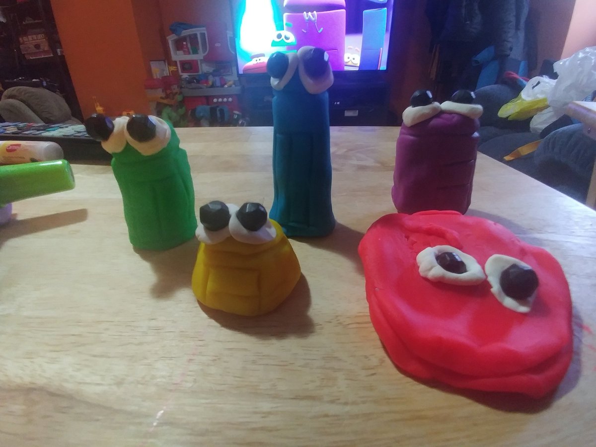 Janotherdad's tweet photo. Hey, @StoryBots we made you out of play dough today!!! https://t.co/nrIZWETV5q