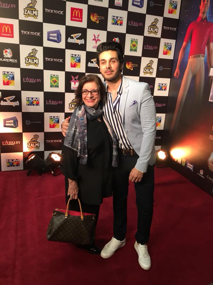 SamarRehman_'s tweet photo. #HappeningNow - President HUM Network Sultana Siddiqui and Ahsan Khan at the Premiere of #Ticktock
#HUMFilms #EverreadyPicture #S4Solutions #TheFutureisHistory #PAKPR #PR https://t.co/jqgUP8xHSm